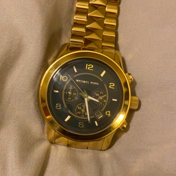 MK WATCH - Picture 2 of 5
